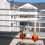 Hotel Golden Tulip And