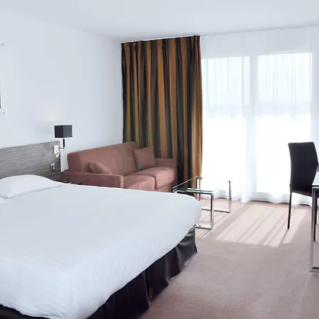 Golden Tulip Hotel&residence