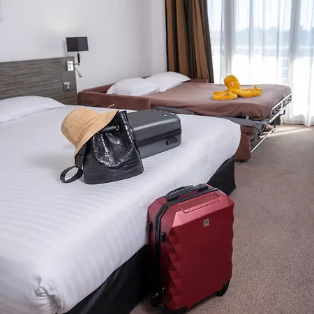 Golden Tulip Hotel&residence 4*