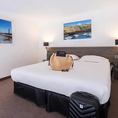 Golden Tulip And Hotel