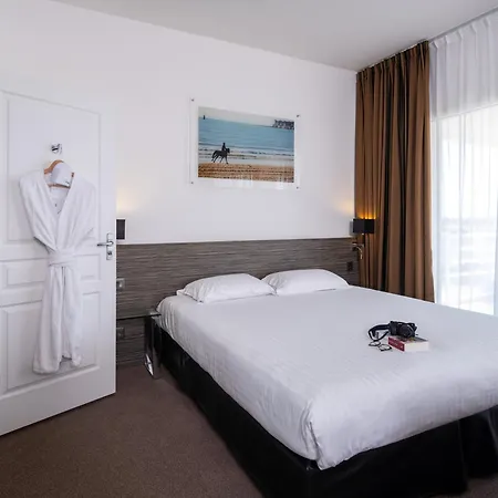 Hotel Golden Tulip Hotel&residence 4*