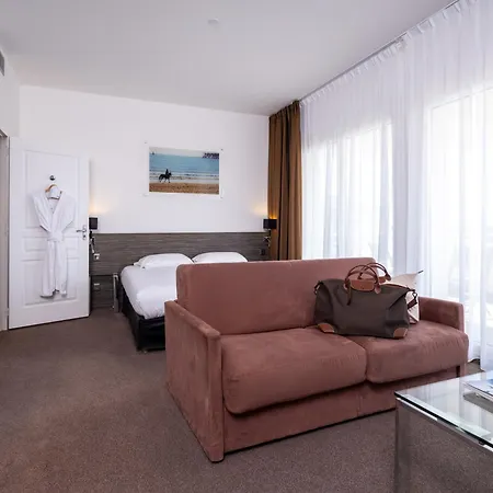 Ξενοδοχείο Golden Tulip And