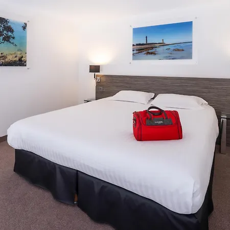 Golden Tulip And Hotel