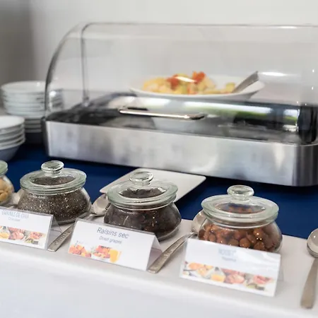 Golden Tulip And Hotel