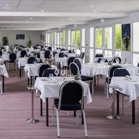 Hotel Golden Tulip Hotel&residence 4*