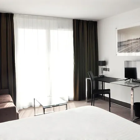 Golden Tulip And Hotel 4*