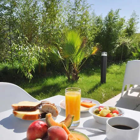 Golden Tulip And 4* La Baule