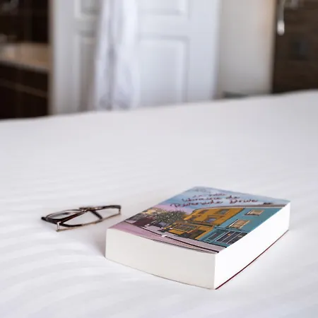 Golden Tulip And Hotel