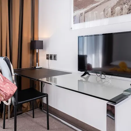 Hotel Golden Tulip And