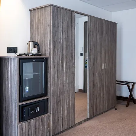 Golden Tulip And Hotel La Baule-Escoublac